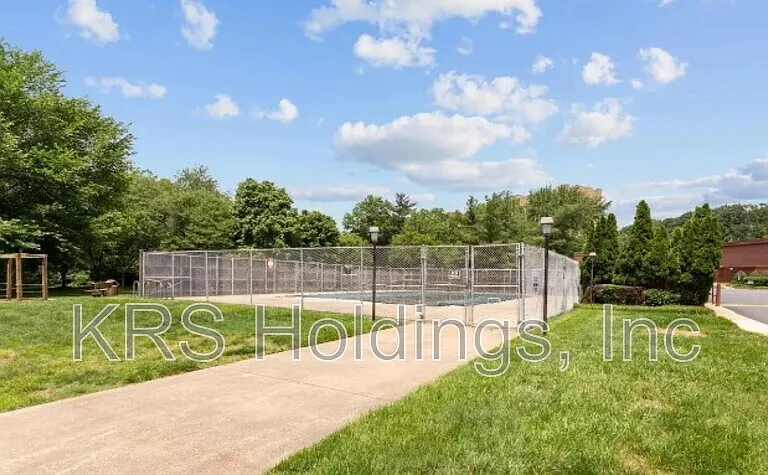 1521 S George Mason Dr #1 — Photo 16
