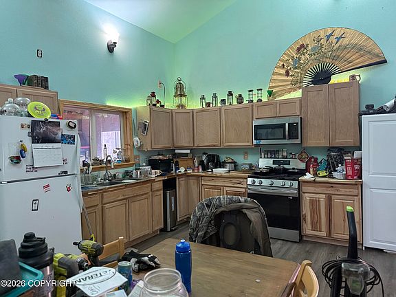 5th image of 2050 S Leora Dr