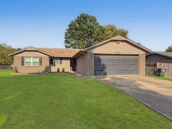 811 Sherwood St, Muskogee, OK 74403