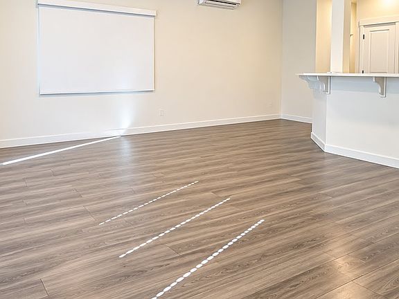 4th image of 3001 S Heather St