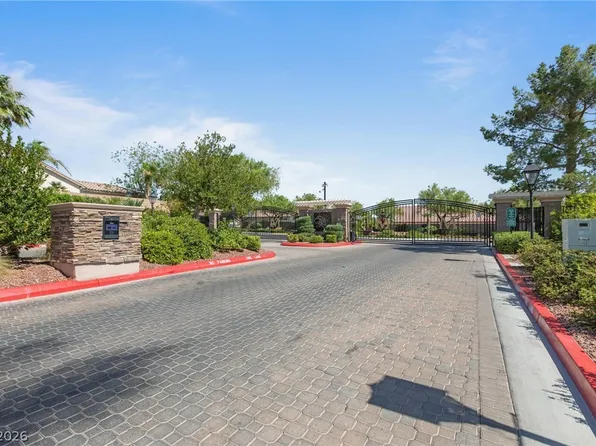 10596 Refugio St, Las Vegas, NV 89141