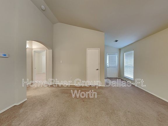 3rd image of 1140 Cottonwood Dr