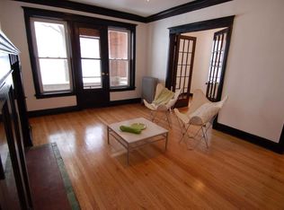 658 E 51st St APT 1E, Chicago, IL 60615