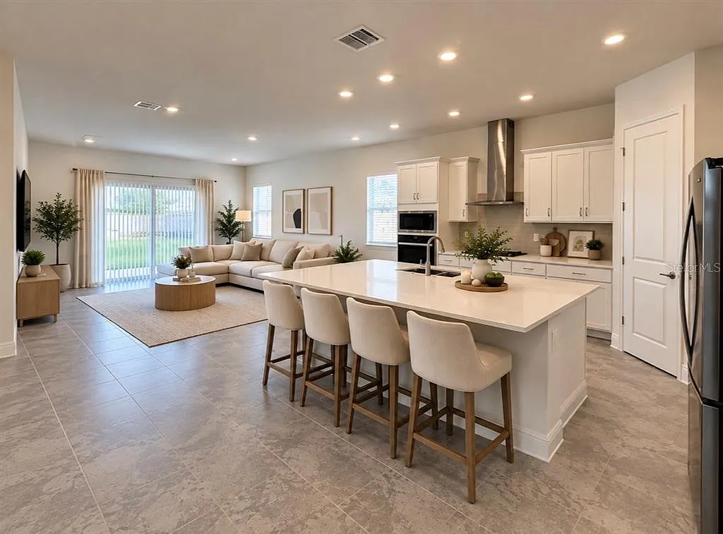 3 bed, 2.5 bath, 2249 sqft, $3,100 — Photo 3