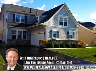 9259 Falling Water Dr, Bristow, VA 20136
