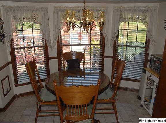 5th image of 620 Staffordshire Dr