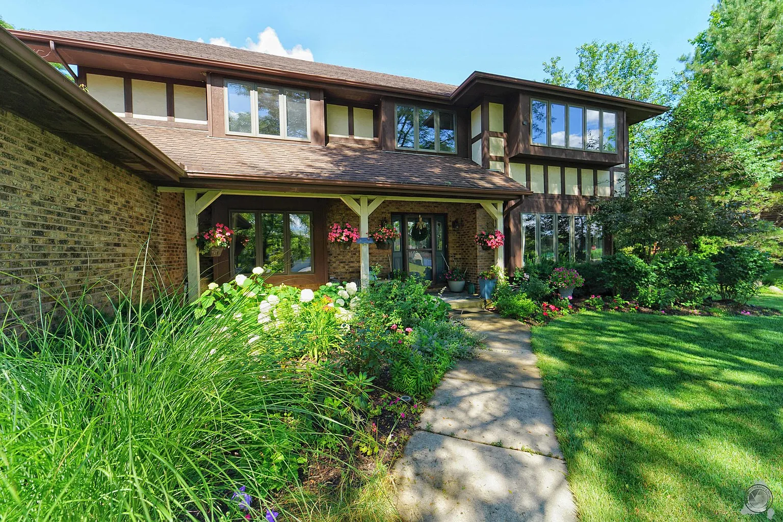 7 Blackhawk Rd photo 1