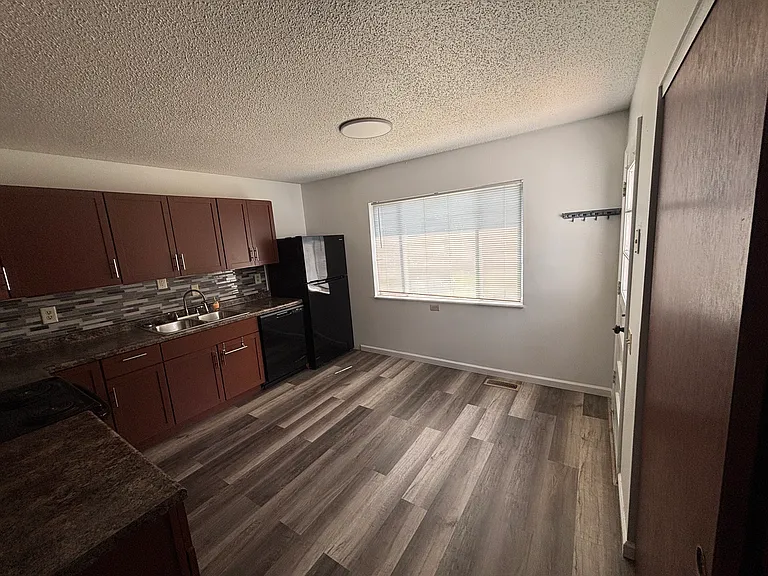 32 Westwood Estates Dr — Photo 6