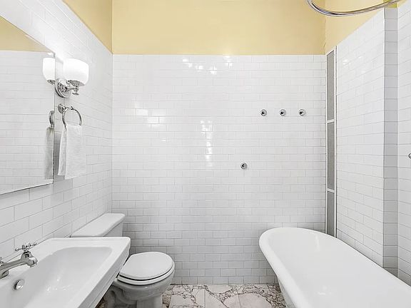 5th image of 2 E 12th St APT 6