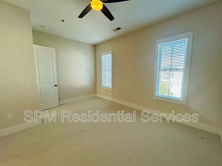 109 Pier Master Point #209 — Photo 12
