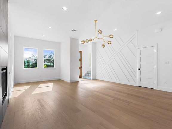 5th image of 415 Bedford Drive