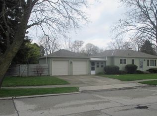 404 Reed Ave, Manitowoc, WI 54220