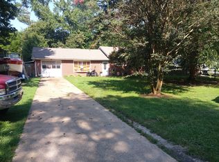 458 Menchville Rd S, Newport News, VA 23602