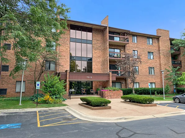 7515 Nantucket Dr APT 404, Darien, IL 60561