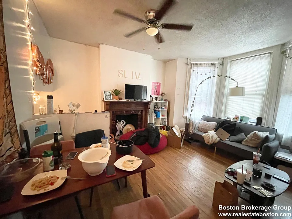 17 Symphony Rd #2
