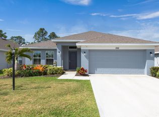 886 NE Whistling Duck Way, Port Saint Lucie, FL 34983