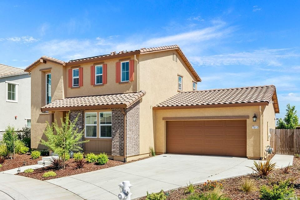 1st image of 1013 Wisteria Ct