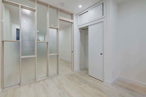 Rented by REAL New York | media 118