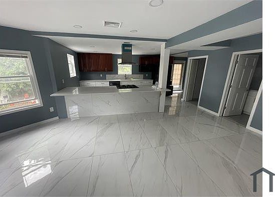 1st image of 327 N 7th Ave APT 2