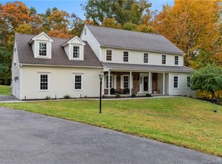 208 Hinman Ln, Southbury, CT 06488