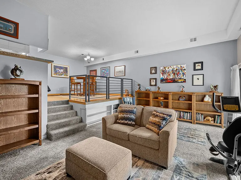 4902 University Ave #325 — Photo 9
