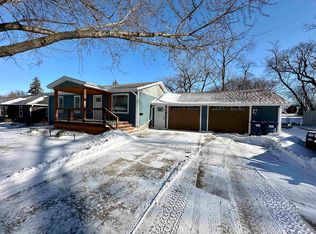 1403 Fargo Ave, Spirit Lake, IA 51360