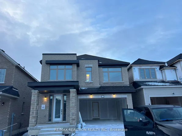 2064 Verne Bowen St, Oshawa, ON L1L 0S5