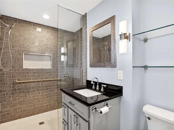 1880 S Monaco Parkway, Denver, CO 80224