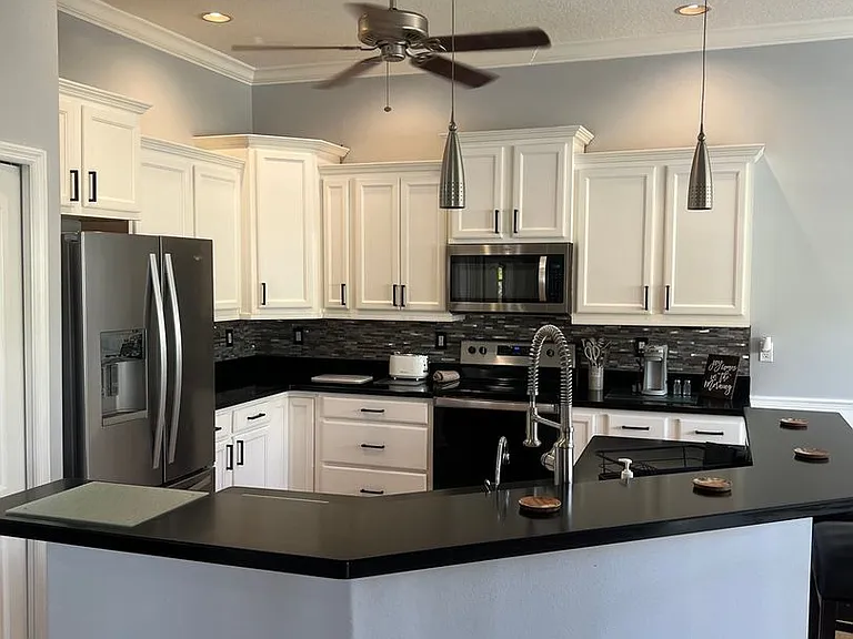 7533 Hatteras Dr — Photo 2