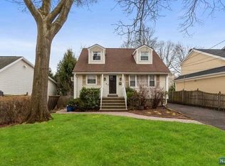 150 Hickory Ave, Tenafly, NJ 07670