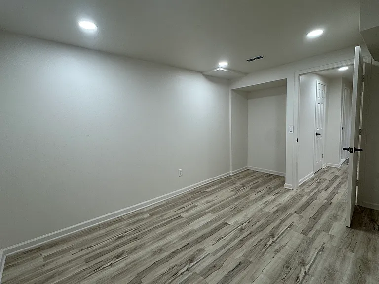 2431 Grange Rd — Photo 31