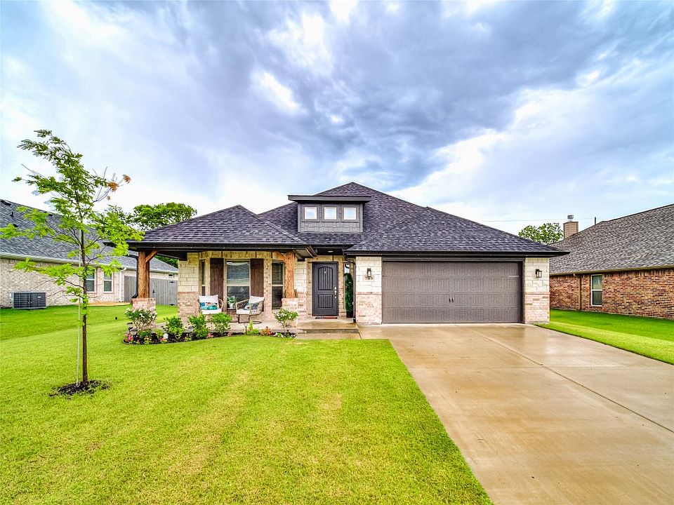 1st image of 709 Nolan Dr