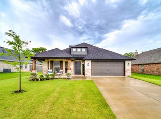 709 Nolan Dr, Sherman, TX 75092