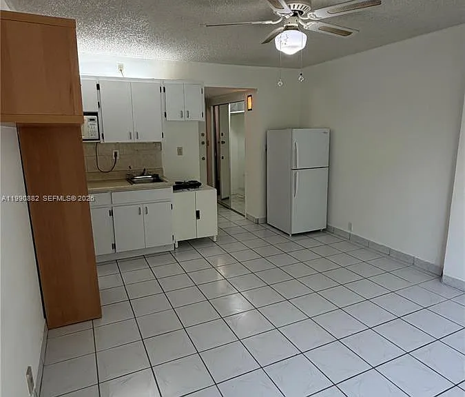 6484 Indian Creek Dr #107 — Photo 12