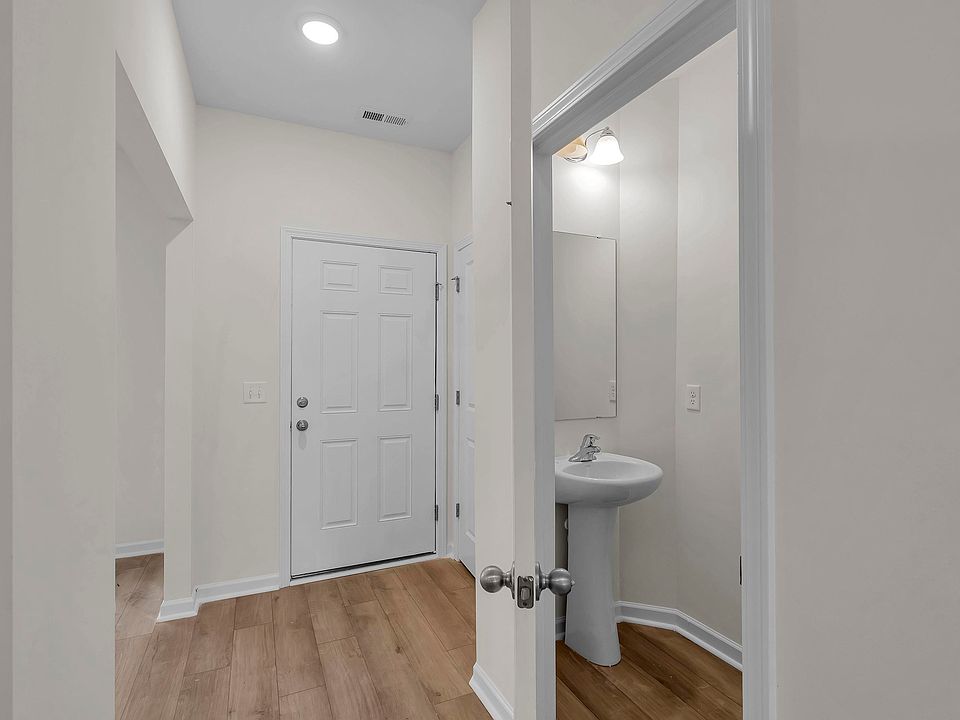 735 Fountainbrook Ln Fountain Inn SC Zillow