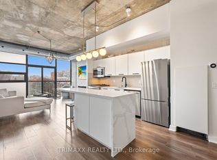 60 Bathurst St #403, Toronto, ON M5V2P4