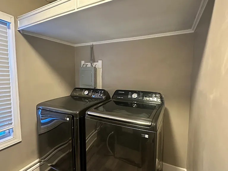 Washer and dryer that comes with housing unit.