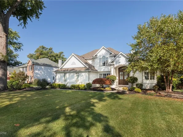 4333 E Lake Rd, Sheffield Lake, OH 44054