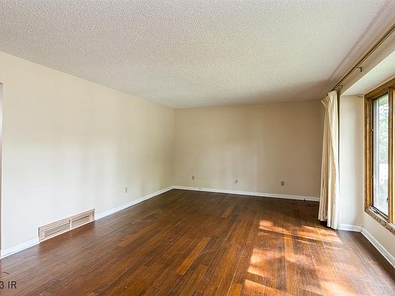 4th image of 1128 15th St