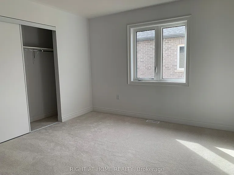 Amber Dr — Photo 21