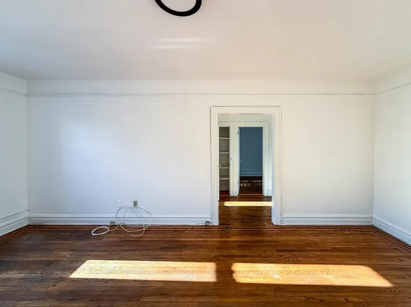 36 Duncan Avenue image 3 of 31