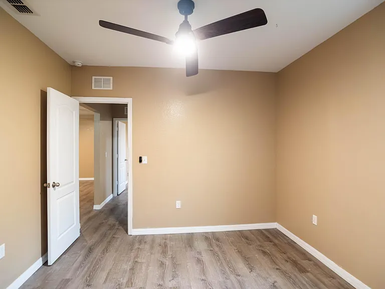 Guest Bedroom 3