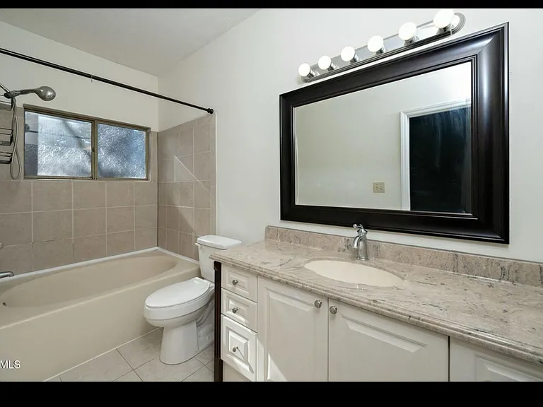 Winterpointe Ln — Photo 5