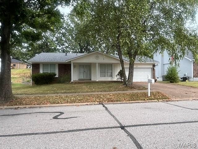 1st image of 2605 Bluff Ridge Dr