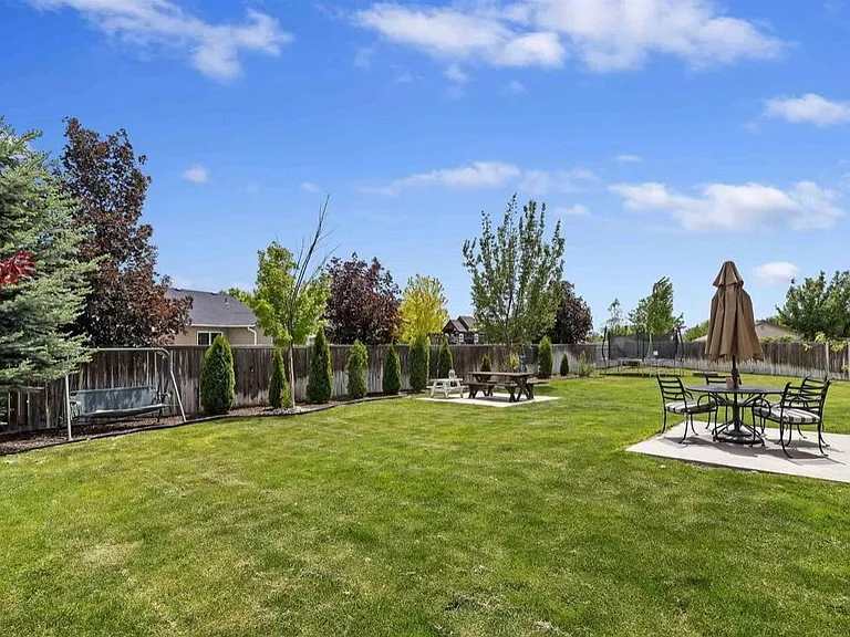 1923 W Owyhee Ave — Photo 22