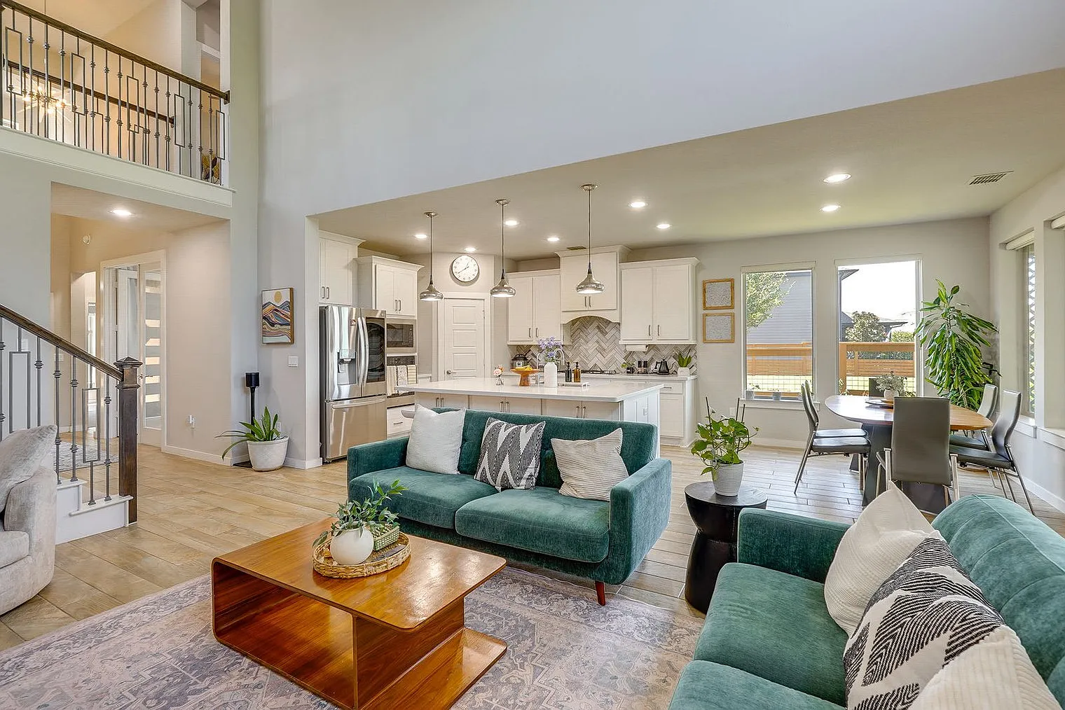 4 bed, 3.0 bath, 2454 sqft, $5,578 — Photo 3