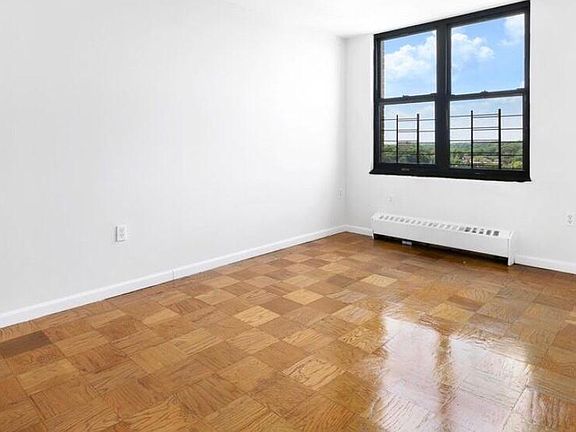5th image of 235 S Lexington Ave APT 8H