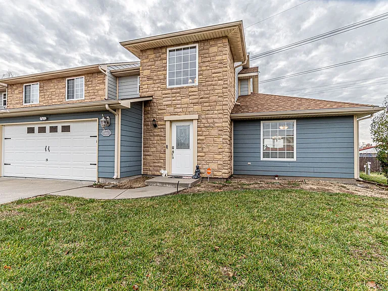 601 Seitz Ct — Photo 35