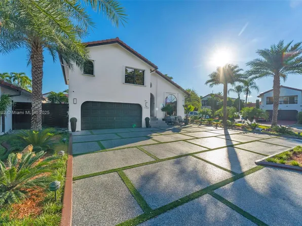 11830 SW 104th Ln, Miami, FL 33186