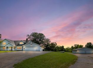 3821 Fairview Rd, Neenah, WI 54956